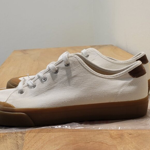 Old Navy Canvas Lace-Up Sneakers - Picture 2 of 3